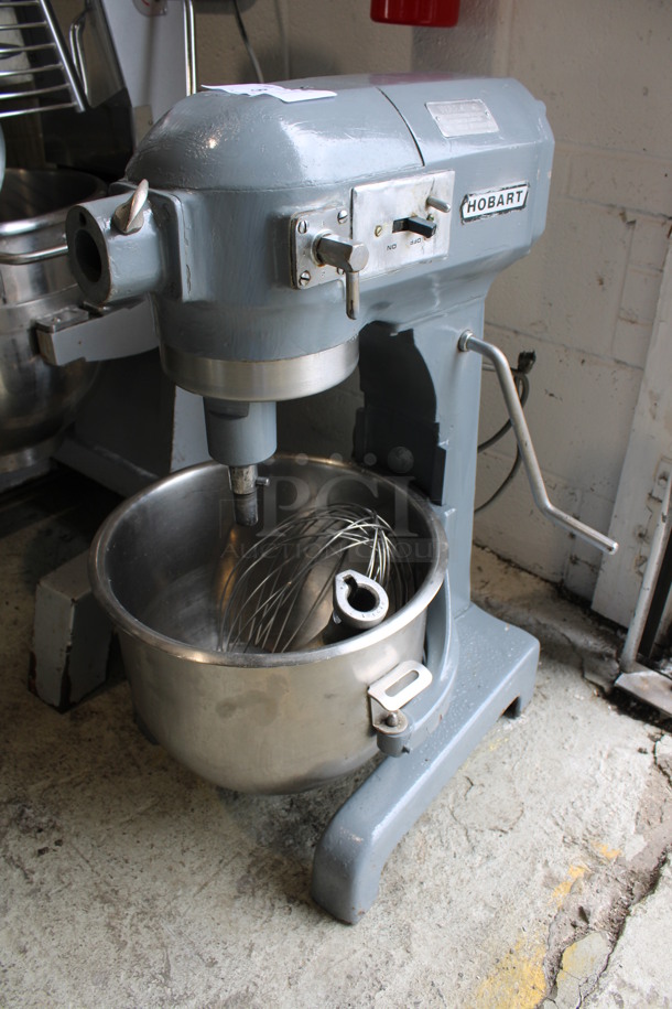 Hobart Model A200 Metal Commercial Countertop 20 Quart Planetary Dough Mixer Stainless Steel Mixing Bowl, Whisk and Paddle Attachments. 115 Volts, 1 Phase. 17x19x31. Tested and Working!