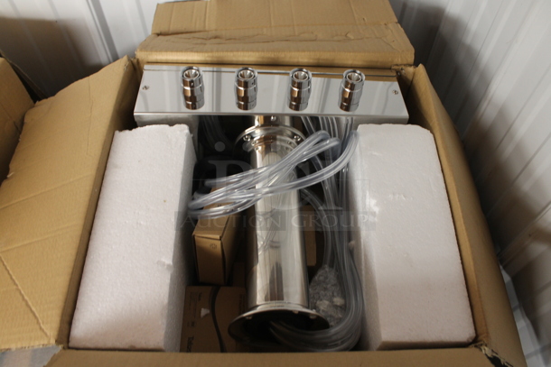 BRAND NEW SCRATCH AND DENT! 2023 Avantco 178UDD4HC Metal Commercial Direct Draw Kegerator w/ 2 Four Tap Kegerator Beer Dispenser. Stock Picture Used as Gallery Picture. 115 Volts, 1 Phase. Tested and Working! - Image 12 of 12