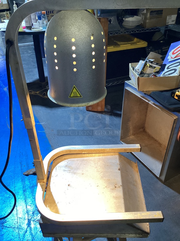 Avantco Tabletop Heat Lamp/Food Warmer..Tested and Working 

 - Image 1 of 4