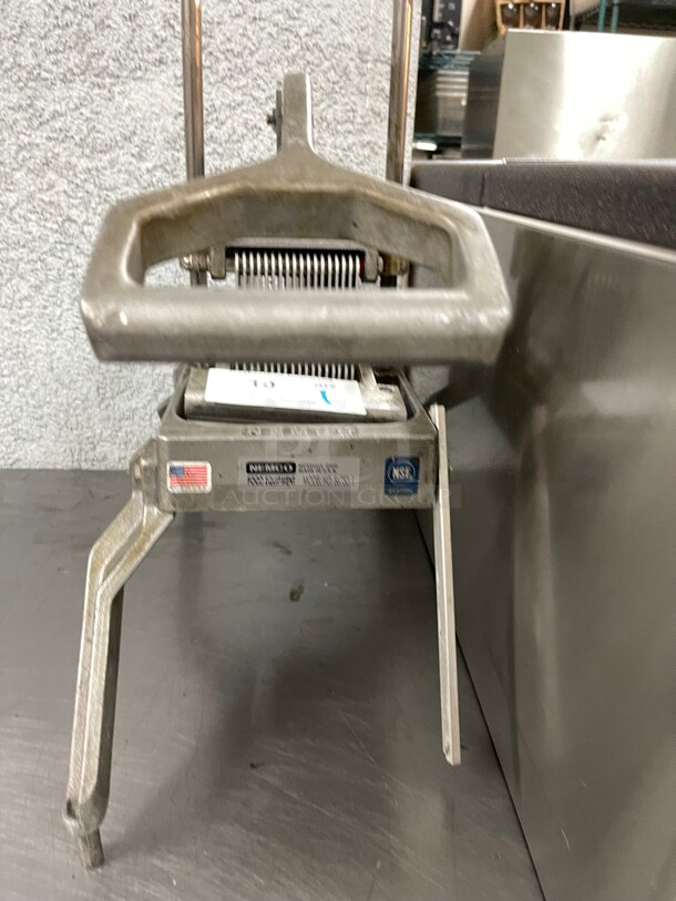 Nemco 56750-1 3/16 inch Easy Commercial Onion Slicer II Fruit / Vegetable Slicer NSF  - Image 3 of 9