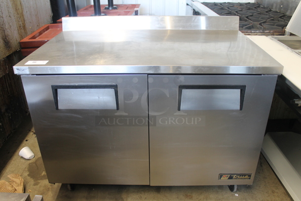 True TWT-48 Undercounter Cooler w/ Poly Coated Racks on Commercial Casters. 115 Volt, 1 Phase. Tested and Working!