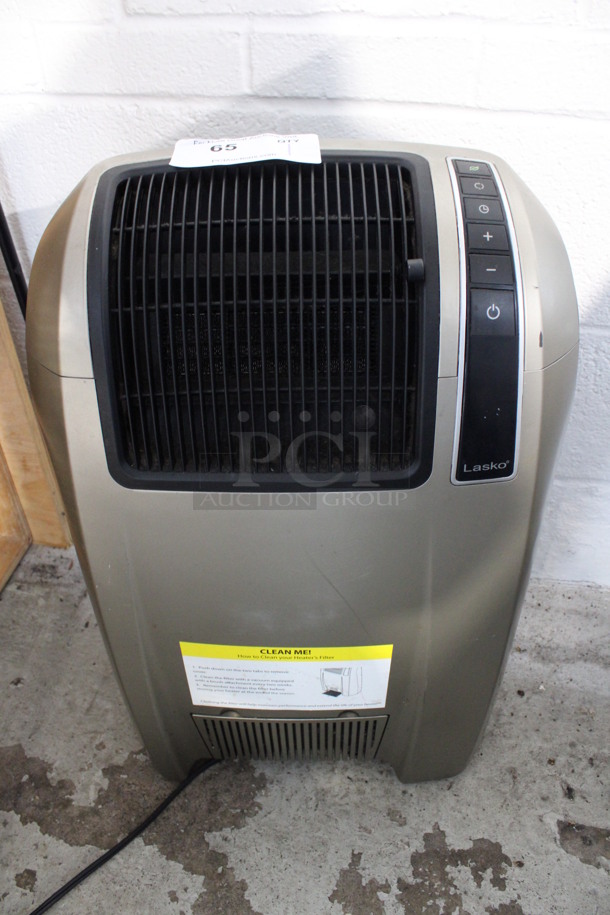 Lasko Floor Style Portable Heater. 16x7x24. Tested and Working!