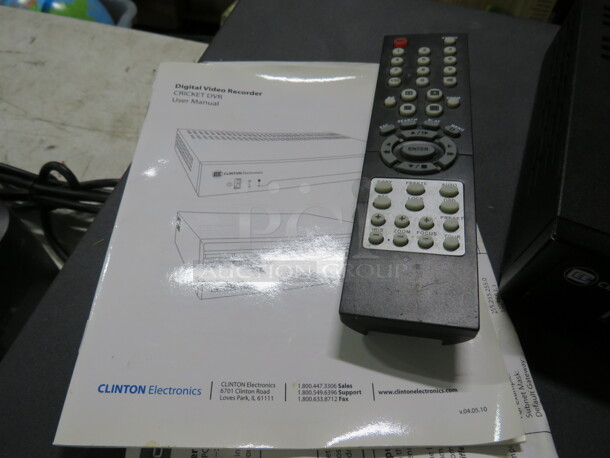 Clinton Cricket DVR 4/8 Recorder With   Lock Box And 1 Remote. 2XBID - Image 3 of 4