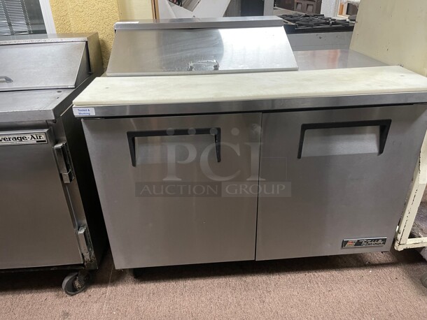 Fully Working! True Commercial Prep Sandwich Refrigerated Table With  Board 115 Volt NSF Tested and Working! - Image 2 of 9