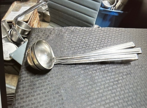 6oz Stainless Steel ladle. 3XBID