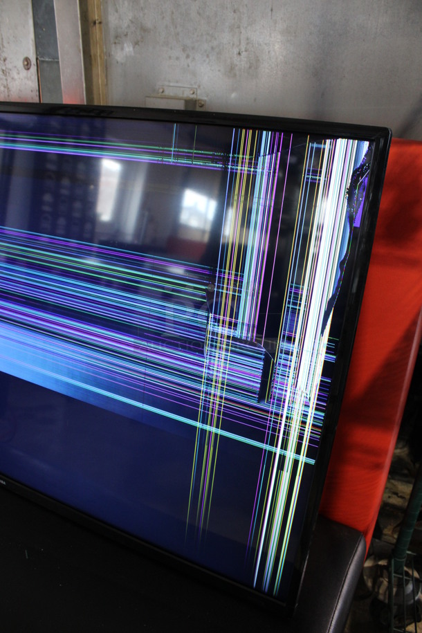 Toshiba Model 49L510U18 49" Television. 120 Volts, 1 Phase. Buyer Must Pick Up - We Will Not Ship This Item. Tested and Powers On - See Pictures - Image 3 of 7