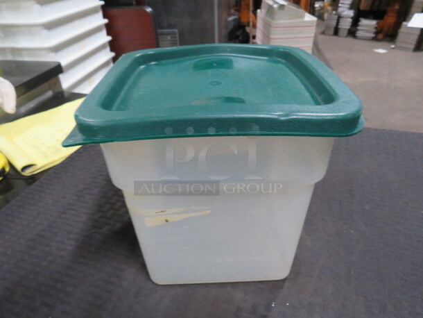 One 4 Quart Food Storage Container With Lid.  - Image 1 of 1