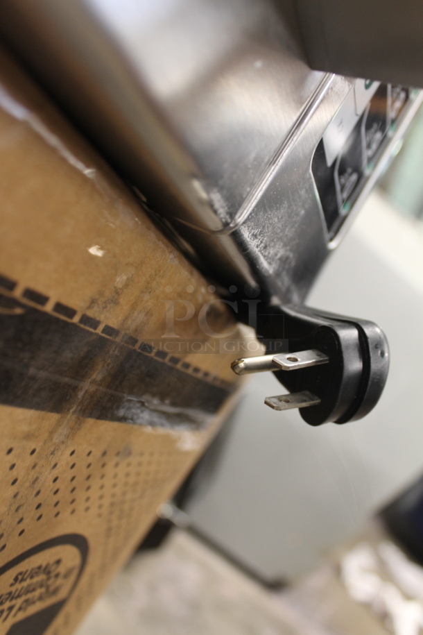 BRAND NEW SCRATCH AND DENT! Amana RCS10TS Commercial Stainless Steel Electric Stackable Microwave. 120V. Tested And Working!  - Image 11 of 11