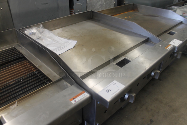 Cooking Performance Group CPG TGP-24H Stainless Steel Commercial Countertop Natural Gas Powered Charbroiler Grill. 60,000 BTU. - Image 2 of 5
