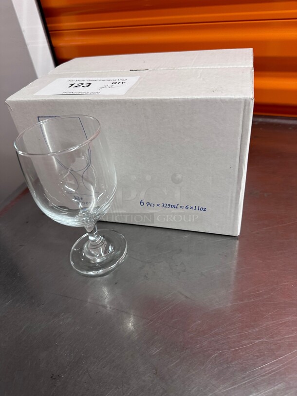 New! Beautiful Commercial 11 oz. Customizable Wine Glass NSF Great For Any Bar - Image 2 of 5