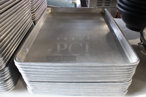 13 Metal Half Size Baking Pans. 13x18x1. 13 Times Your Bid!