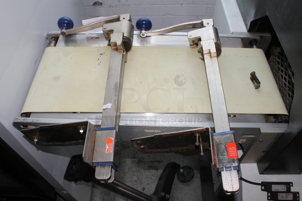 2 Edlund Metal Commercial Can Openers w/ Mounts. 2 Times Your Bid! - Image 1 of 3