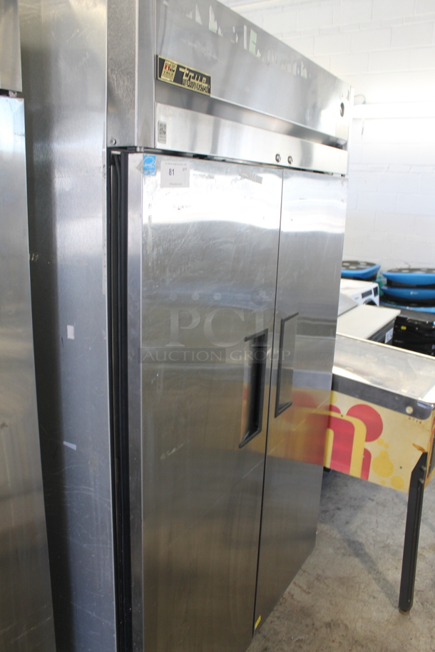 2012 True TG2R-2S ENERGY STAR Stainless Steel Commercial 2 Door Reach In Cooler w/ Poly Coated Racks on Commercial Casters. 115 Volts, 1 Phase. Tested and Working! - Image 5 of 8