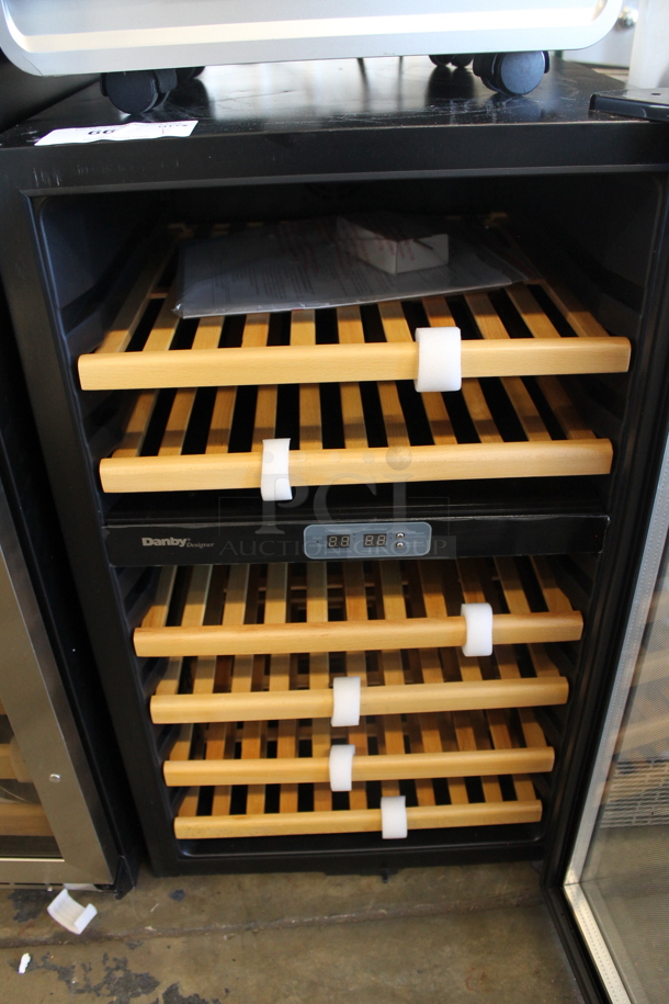 BRAND NEW SCRATCH AND DENT! Danby DWC283BLS 19 Inch Wine Cooler 30 Bottle Dual Temperature Zones & Reversible Door. 115 Volts, 1 Phase. Tested and Working! - Image 2 of 5