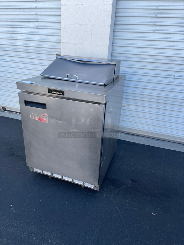 Working! Delfield 27 inch Commercial Refrigerated One Door Prep Sandwich Table NSF 115 Volt Tested and Working! - Image 3 of 9