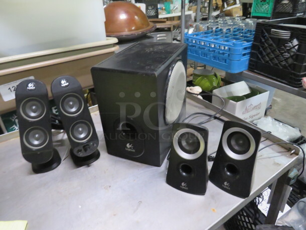One Lot Of 5 Assorted Logitech Speakers. - Image 1 of 2
