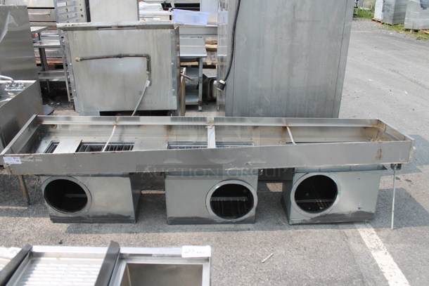 Metal Commercial Return Air Vent for Hood. Goes GREAT w/ Lot 206!  - Image 1 of 8