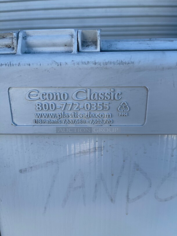 Clean! Econo Classic Showcase your sign with a durable, weatherproof custom signicade®frame Great For Street Advertisement  - Image 4 of 7