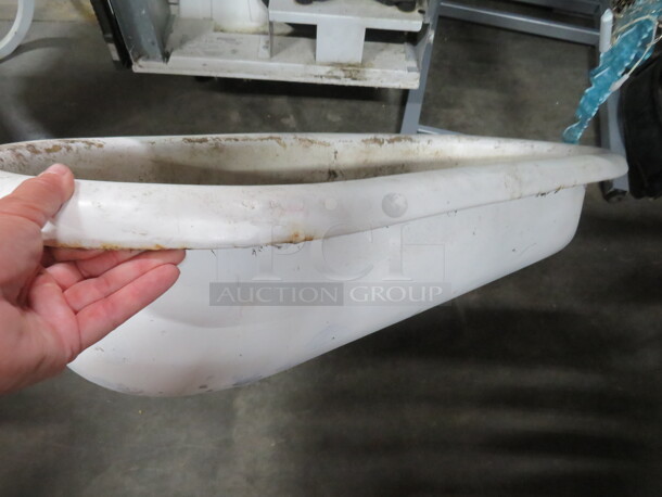 One Small Tin Vintage Bathtub Planter. 40X19X8 - Image 3 of 3