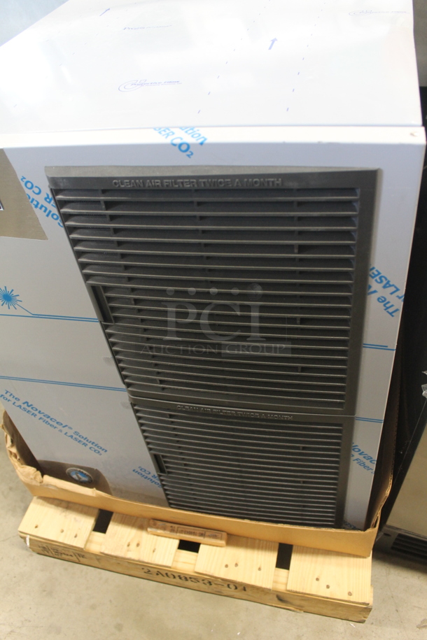 BRAND NEW SCRATCH AND DENT! 2023 Hoshizaki KM-350MAJ Commercial Stainless Steel Ice Maker. 115V, 1 Phase.  - Image 4 of 7