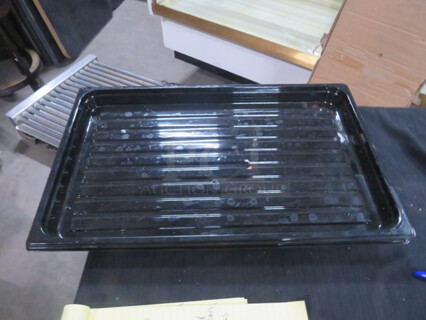 NEW Cambro 21X13X1.5 Black Tray. 2XBID