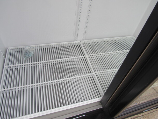 One True 2 Door Glass Display Cooler With 6 Racks. Working! 115 Volt. Model# GDM-49-HC-TSLO1. 54X31X78.5 - Image 4 of 5