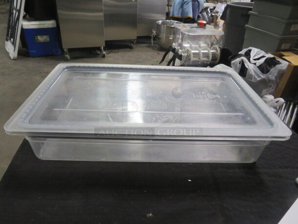 Cambro Full Size 4 Inch Deep Food Storage Container With Lid. 3XBID - Image 1 of 3