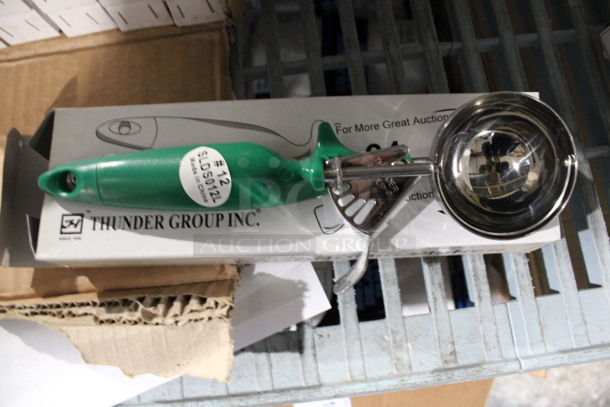 BRAND NEW IN BOX! Thunder Group Metal Deluxe Disher Scoopers w/ Green Handle. 10