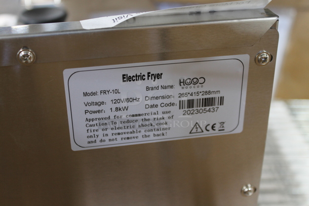 BRAND NEW SCRATCH AND DENT! 2023 Hoocoo FRY-10L Stainless Steel Commercial Countertop Electric Powered Fryer w/ Lid and Fry Basket. 120 Volts, 1 Phase. - Image 6 of 6