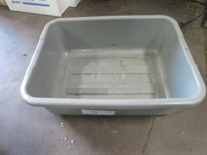 One Bussing Tub.