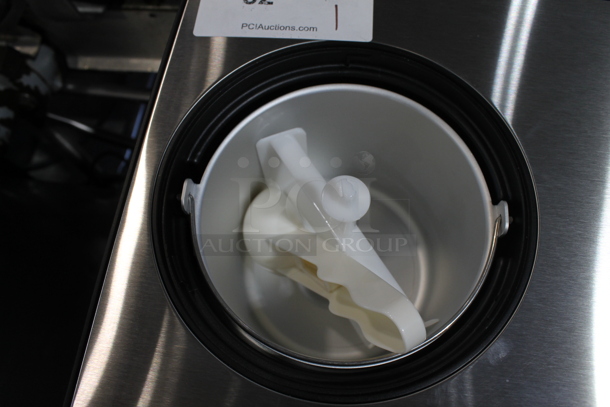 BRAND NEW SCRATCH AND DENT! Whynter ICM-200LS 2.1 Quart Capacity Automatic Compressor Ice Cream Maker in Stainless Steel. 115 Volts, 1 Phase. Tested and Working! - Image 6 of 7