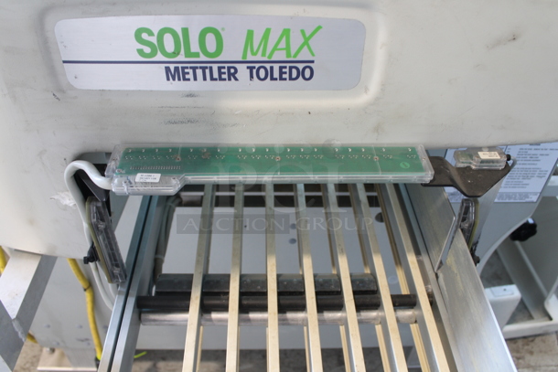 Mettler Toledo 0647 Solo Max Commercial Floor Style Scale on Commercial Casters. 208-230 Volts, 1 Phase.  - Image 7 of 11