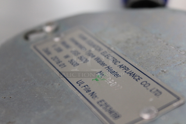 Stainless Steel Commercial Electric Powered Steam Table w/ 2 Under Shelves. 208/240 Volts. - Image 9 of 10