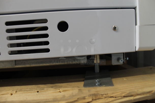 BRAND NEW! Vendo NIC183S02 Metal Commercial Mobile Open Air Ice Cream Freezer w/ Baskets. 220 Volts. - Image 6 of 7