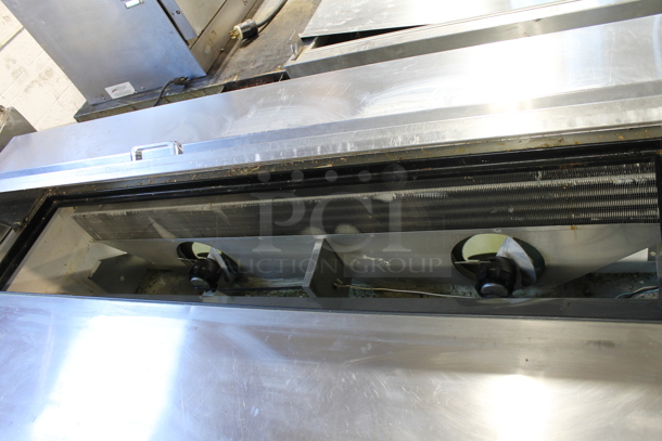 True TSSU-72-18 Stainless Steel Commercial Sandwich Salad Prep Table Bain Marie Mega Top on Commercial Casters. 115 Volts, 1 Phase. Tested and Powers On But Does Not Get Cold - Image 3 of 7