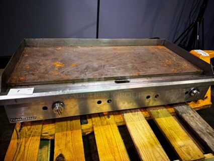 Toastmaster 48" Countertop Griddle (Missing 2 knobs)