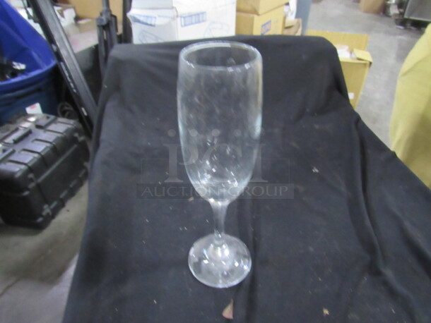 Champagne Flute. 10XBID