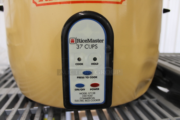 BRAND NEW SCRATCH AND DENT! 2023 RiceMaster Town 57138 Stainless Steel Commercial Countertop Rice Cooker. 230 Volts, 1 Phase. - Image 2 of 7