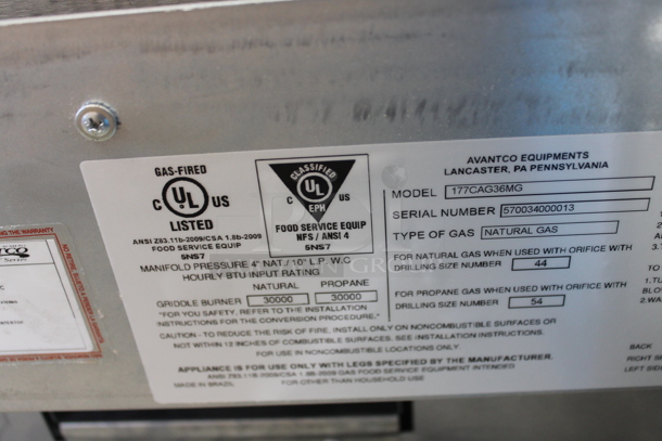BRAND NEW SCRATCH AND DENT! Avantco 177CAG36MG Stainless Steel Commercial Countertop Natural Gas Powered Flat Top Griddle w/ Thermostatic Controls. 30,000 BTU.  - Image 4 of 4