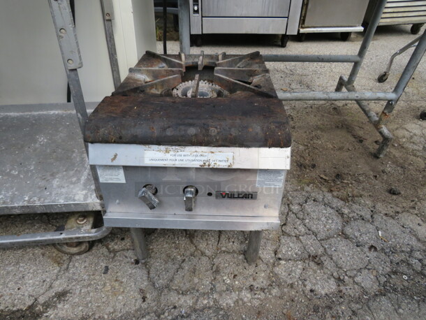 One Table Top Vulcan Natural Gas 1 Burner Range. 18X25X23 - Image 1 of 1