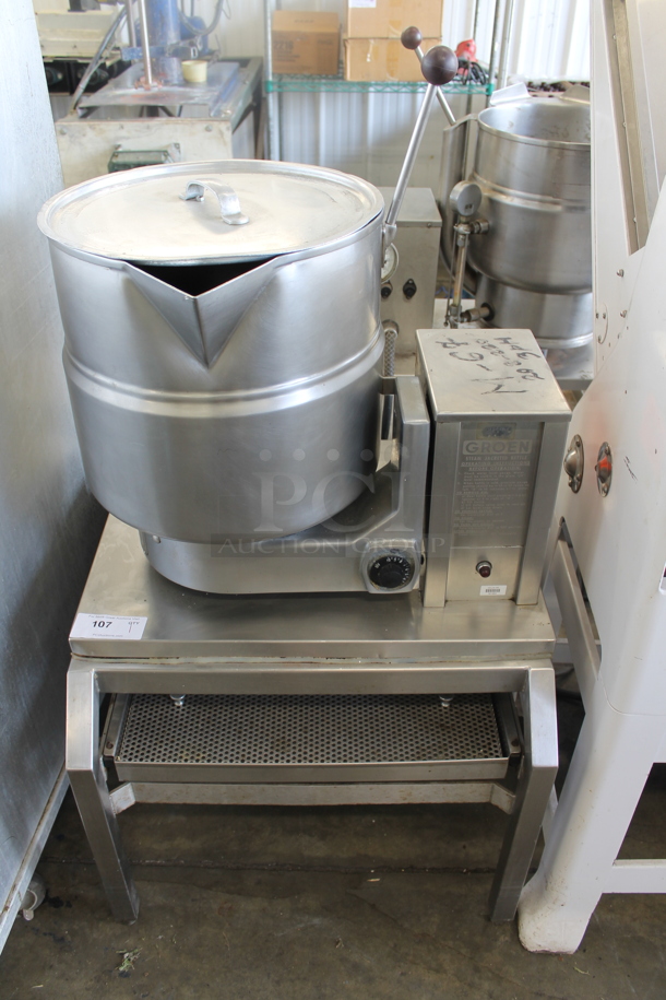 Groen TDB-4 Stainless Steel Commercial Electric Powered 40 Quart Steam Kettle Tilting Kettle. 208 Volts, 3 Phase. - Image 1 of 6