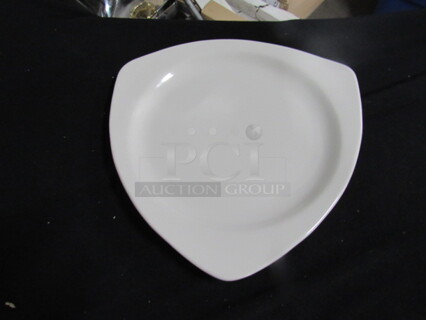 10 Inch Triangle Plate. 11XBID