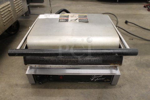 Star GX14IG Stainless Steel Commercial Countertop Panini Press. 120 Volts, 1 Phase. Tested and Working! 