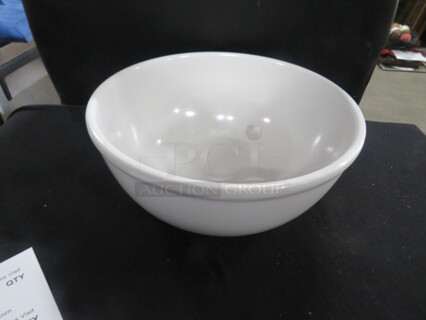 One CAL-MIL Melamine Bowl. #418-10. 10.5X5