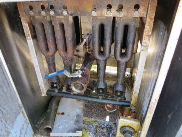 One Royal Natural Gas Deep Fryer On Casters. 19.5X31X48 - Image 2 of 2