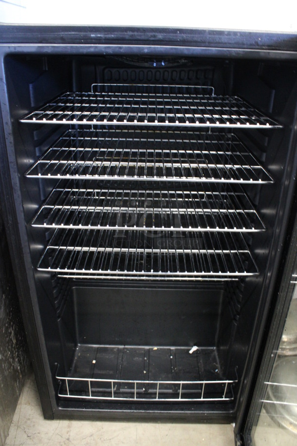 NewAir Model AB-1200 Mini Cooler Merchandiser. 110-120 Volts, 1 Phase. 19x18.5x33. Tested and Working! - Image 4 of 5
