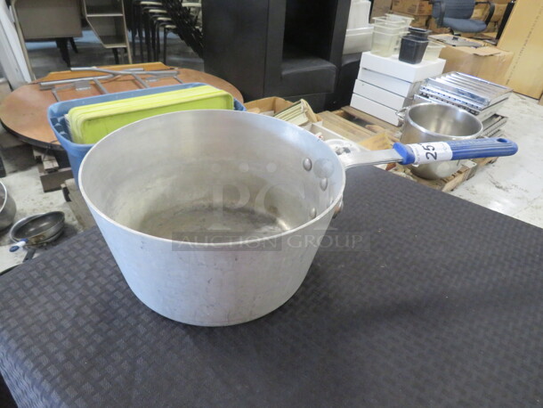 One Aluminum 7 Quart Vollrath Sauce Pan. - Image 1 of 1