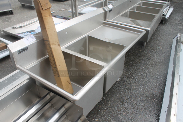 BRAND NEW SCRATCH AND DENT! Universal M-2N162014-RDI8 Stainless Steel Commercial 2 Bay Sink w/ Right Side Drain Board and Legs. Bays 16x20x14. Drain Board 16x22 - Image 2 of 5