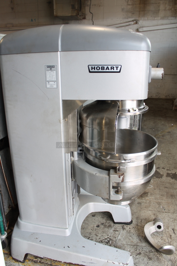 Hobart Legacy HL662 Metal Commercial Floor Style 60 Quart Planetary Dough Mixer w/ Stainless Steel Mixing Bowl, Dough Hook Attachment and Bowl Guard. 200-240 Volts. - Image 7 of 9