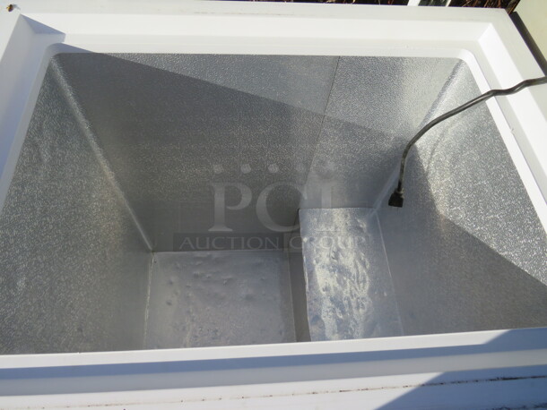 One Haier Chest Freezer. Model# HF50CW10W. 28.5X23X33 - Image 2 of 2